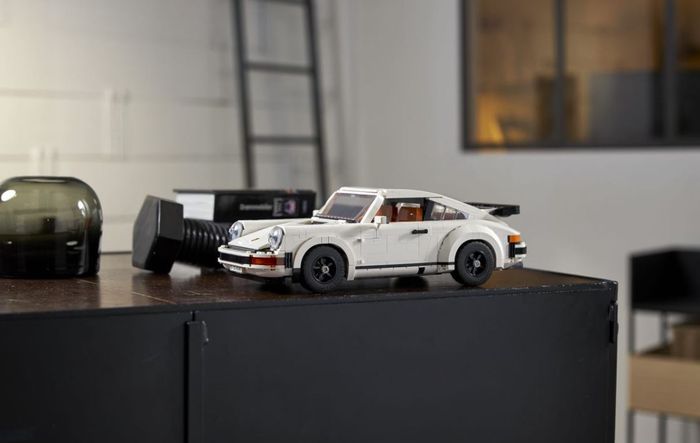 OtoToys LEGO Porsche 911 Turbo