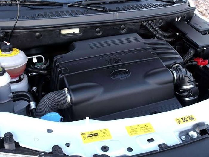 Ilustrasi mesin Land Rover Freelander varian 2.500 cc V6