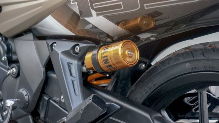 Shock belakang diganti dengan Ohlins