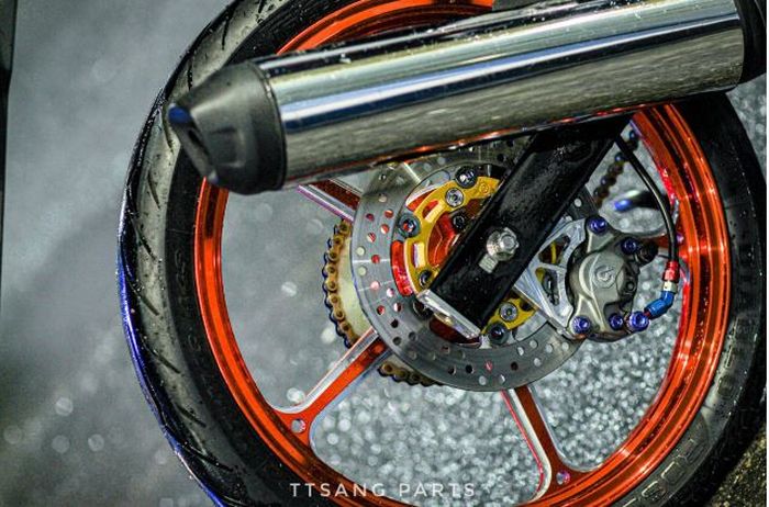 Rem belakang juga tak kalah istimewa