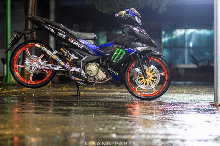 Aura sporty begitu kuat dari Yamaha MX King 150 ini