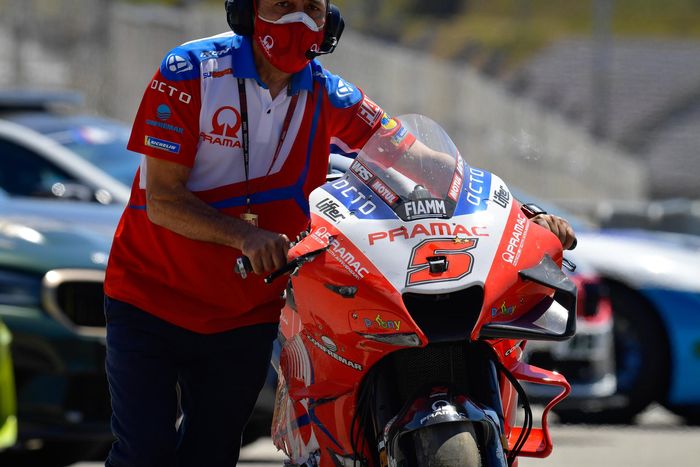 Johann Zarco alami masalah di motor Ducati Desmosedici GP21 di MotoGP Portugal 2021