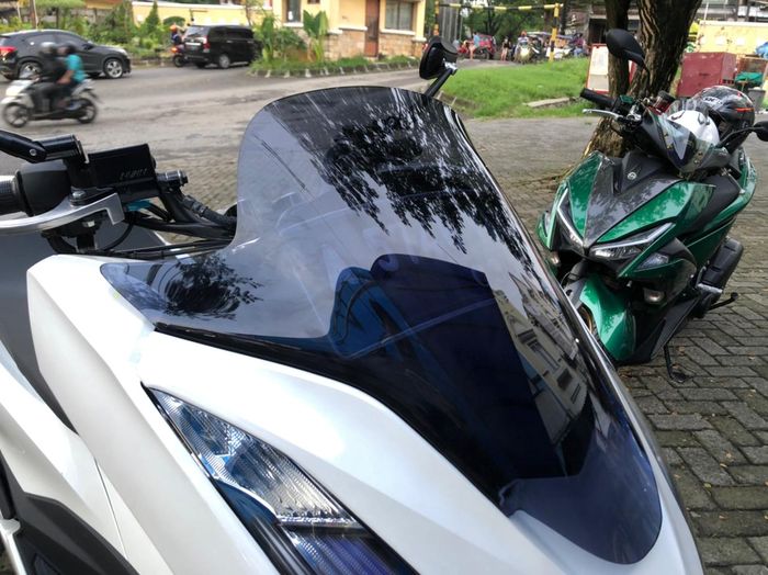 Windshield Honda PCX 160 warna smoke
