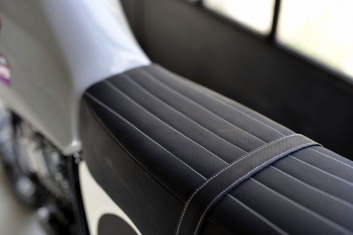 Jok kustom yang elegan