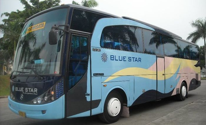 Perusahaan Otobus (PO) Blue Star di Terminal Bayangan Cimanggis, Tangerang Selatan berhenti beroperasi per 5 Mei.