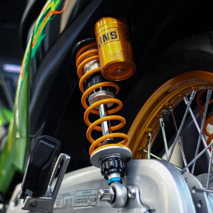 Shock belakang diganti dengan Ohlins