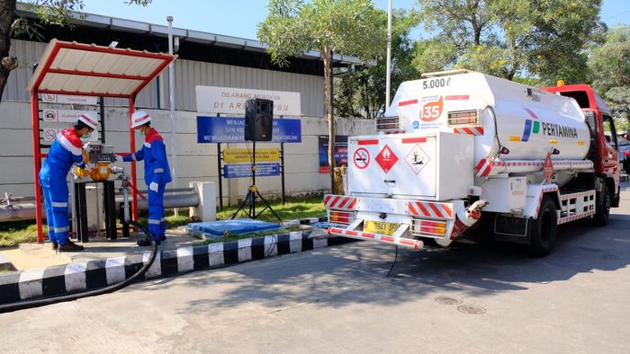 Ilustrasi truk tangki Pertamina