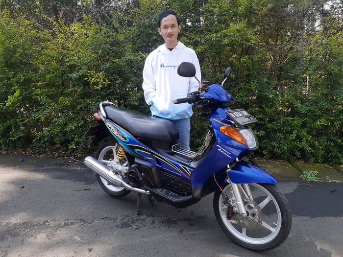 Fachrul dengan Yamaha Nouvo modifikasinya