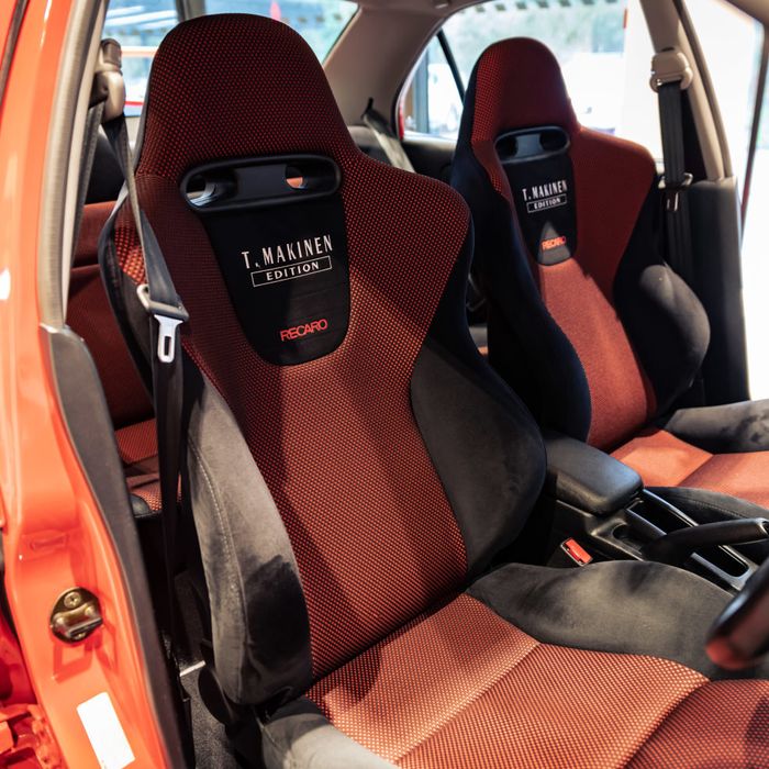 Kondisi kabin Mitsubishi Lancer Evolution VI Tommi Makinen Edition (TME) yang dilelang Mitsubishi Inggris.