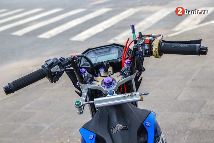 Area kokpitnya mendapat beberapa upgrade part mewah