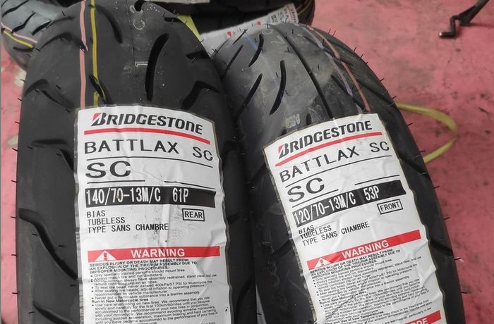 Ban motor Bridgestone Battlax khusus untuk roda belakang (rear) dan roda depan (front)