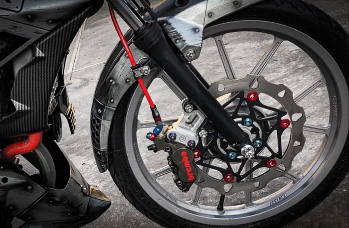 Kaki-kaki dan pengeremannya dapat upgrade istimewa