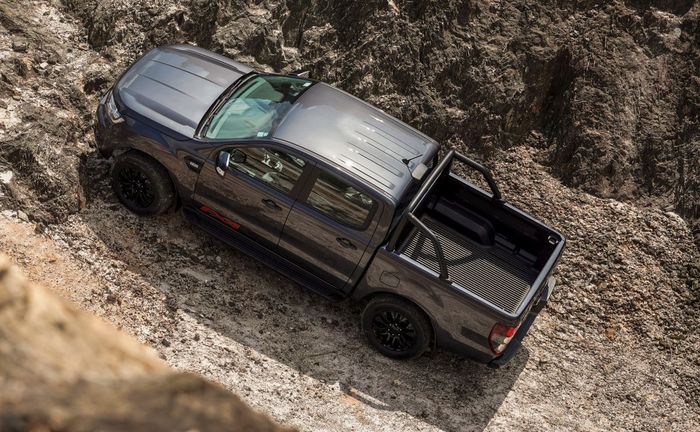 Ford Ranger Raptor FX4 hadir dengan sportbar keren di buritan