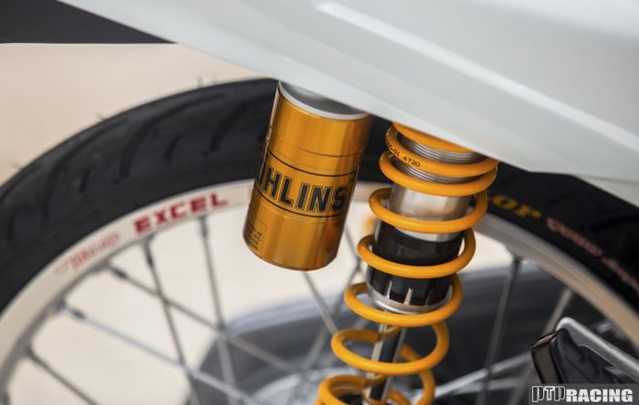 Shock belakang diganti dengan Ohlins