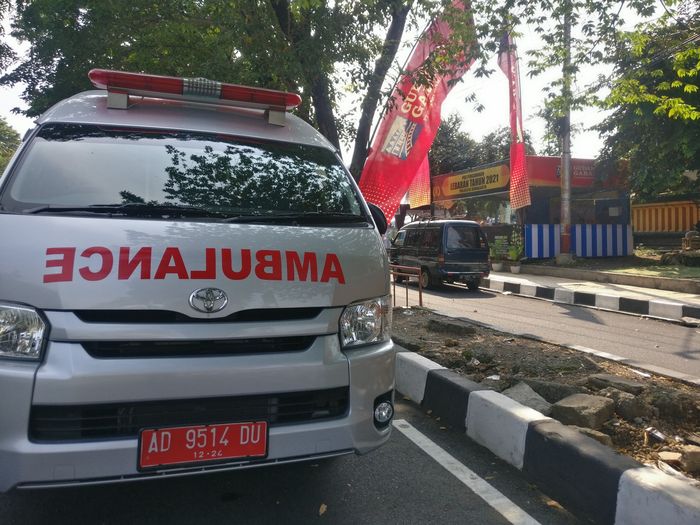 Ambulance disiapkan di Pospam Jurug, Surakarta