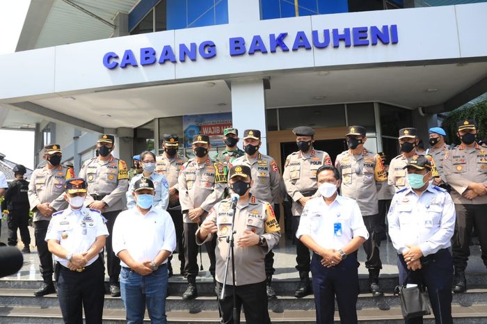 Wakapolri Komjen Pol Gatot Eddy Pramono saat melakukan kunjungan ke Bakauheni