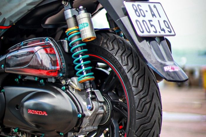 Shock belakang diganti dengan Nitron