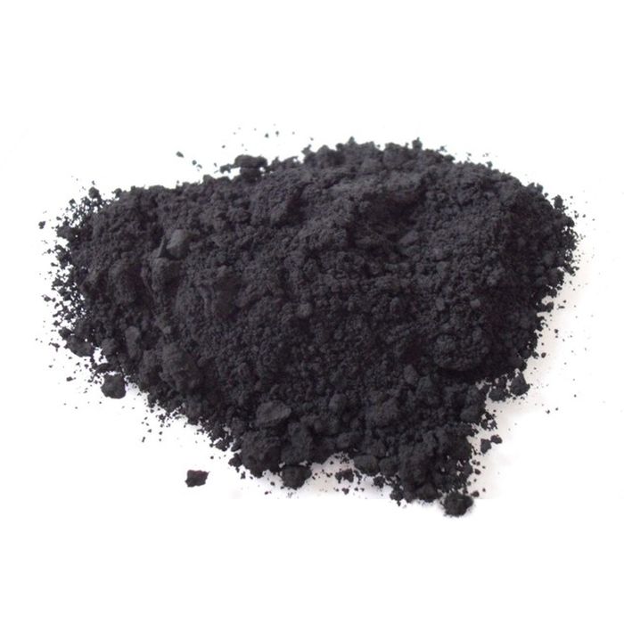 pigmen warna carbon black yang ditambahkan ke getah karet untuk bahan ban sehingga warnanya menjadi hitam