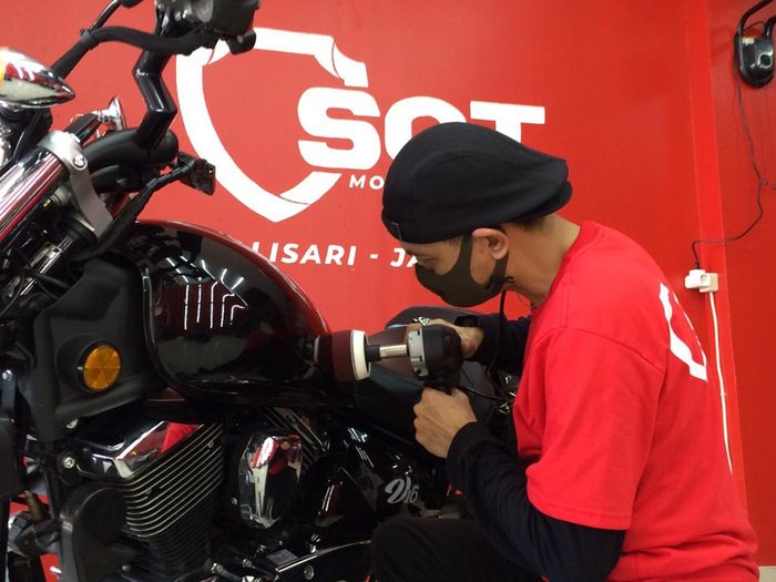 SCT Kalisari terima layanan cuci motor premium hingga nano coating