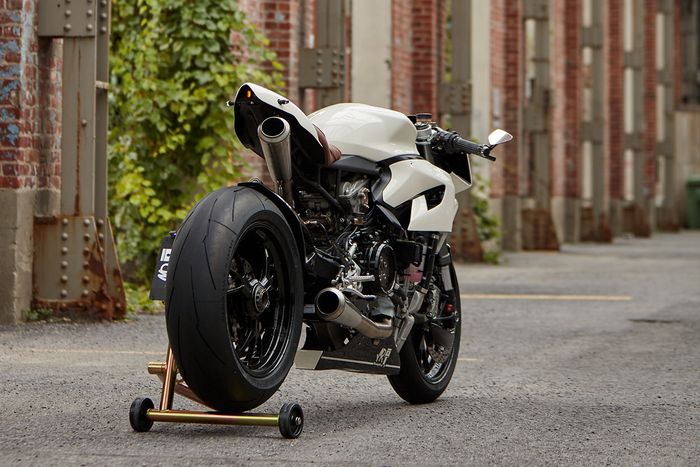 Ducati 899 Panigale cafe racer