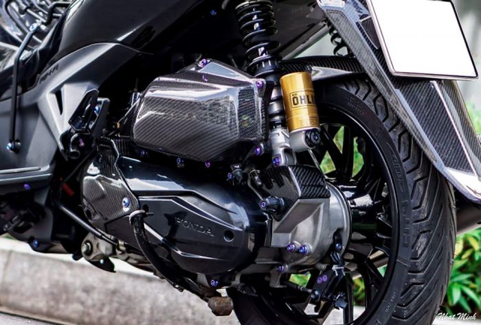 Shock belakang pakai Ohlins