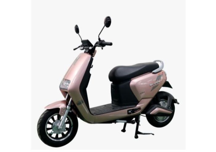 Harga motor listrik U-Winfly tipe ini di bawah Rp 10 juta, pas untuk riding dekat.