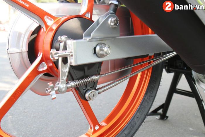 Rem belakang pakai paha rem stainless steel yang stylish