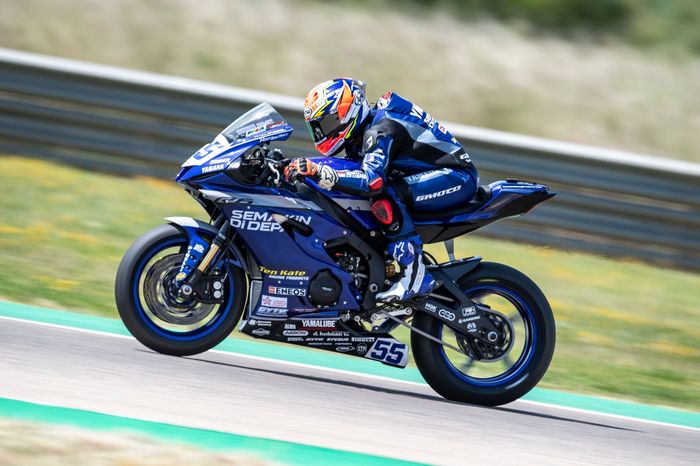 Galang Hendra Pratama bersama tunggangan balapnya