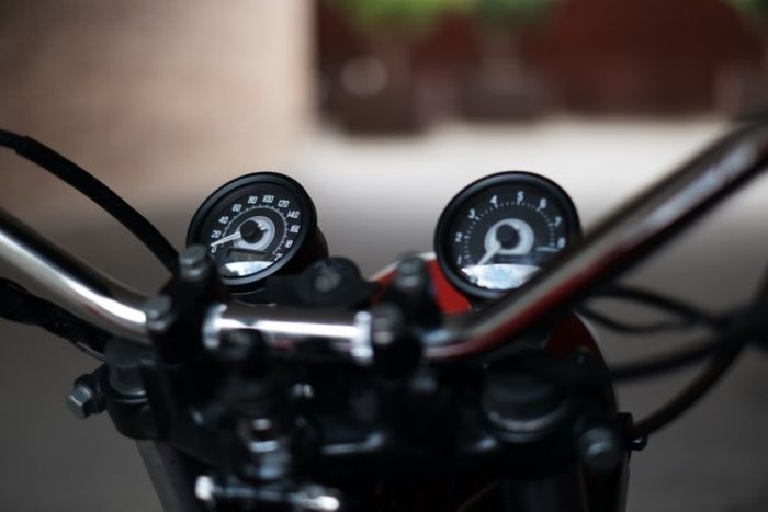 Area kokpitnya lebih minimalis