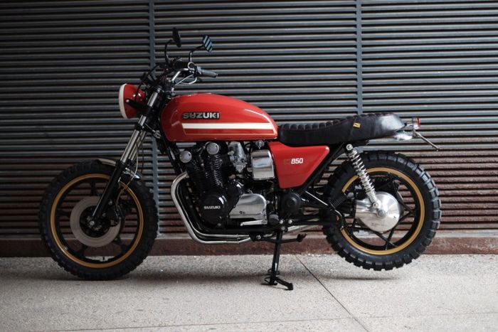 Suzuki GS850 scrambler yang begitu gagah
