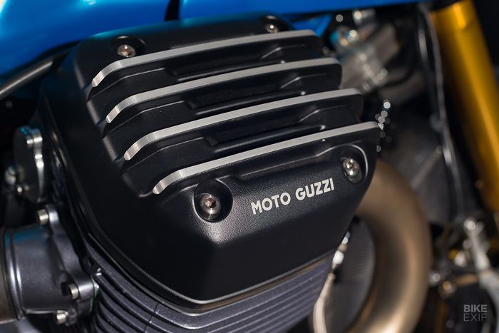 Mesin Moto Guzzi V7 yang diupgrade jadi 1.700 cc