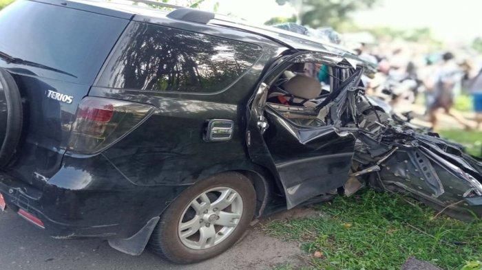 Kondisi Daihatsu Terios pelat merah usai kecelakaan kontra truk