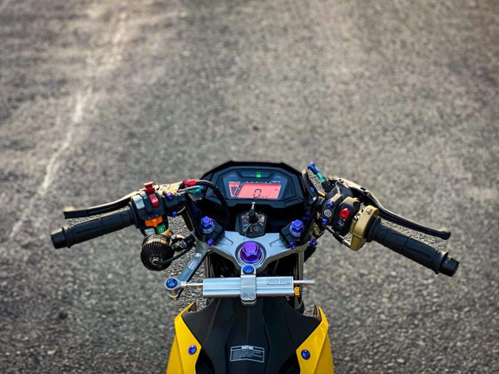 Tampilan area kokpitnya