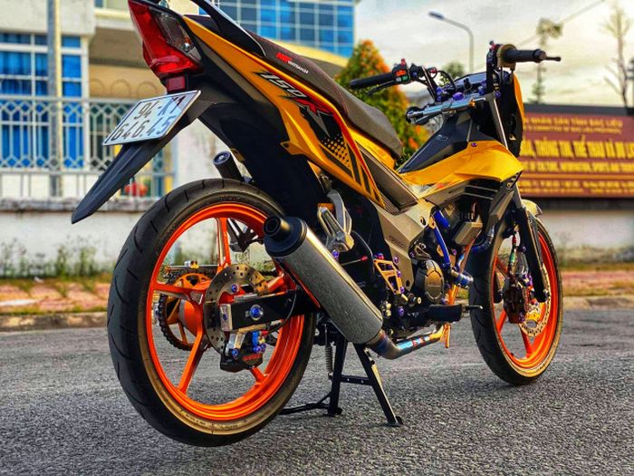 Modifikasi Honda Sonic 150R yang istimewa