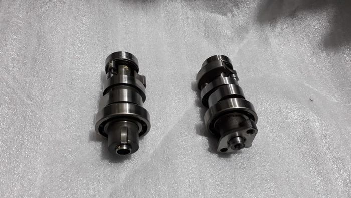 Noken as Genio (kiri), dan noken as BeAT eSP (kanan)