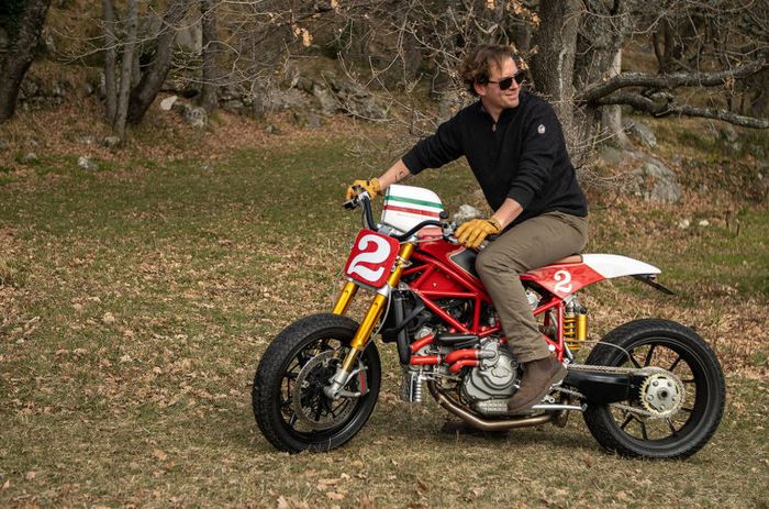 Marcus Carlsson bersama Ducati 996 tracker garapannya