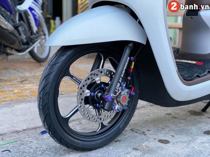 Garpu depan, pelek dan pengereman dapat upgrade semua