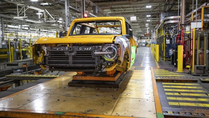 Jalur produksi Ford Bronco 2021.