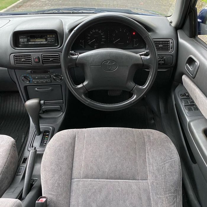 Interior Toyota New Corolla 1.8 SE.G 2000 A/T
