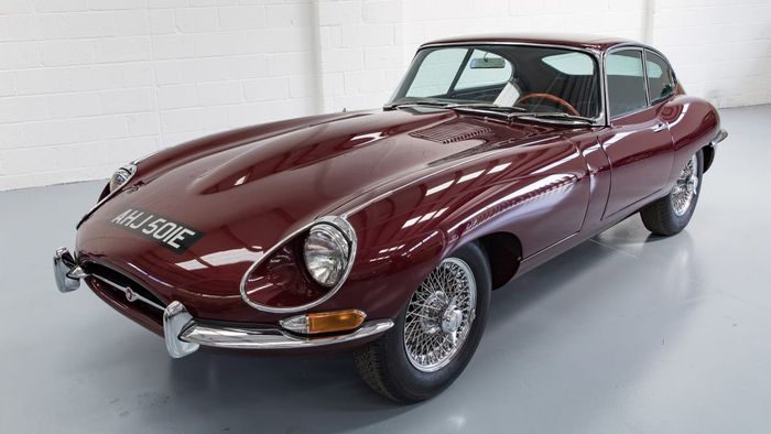 Jaguar E-Type konversi mobil listrk Electrogenic