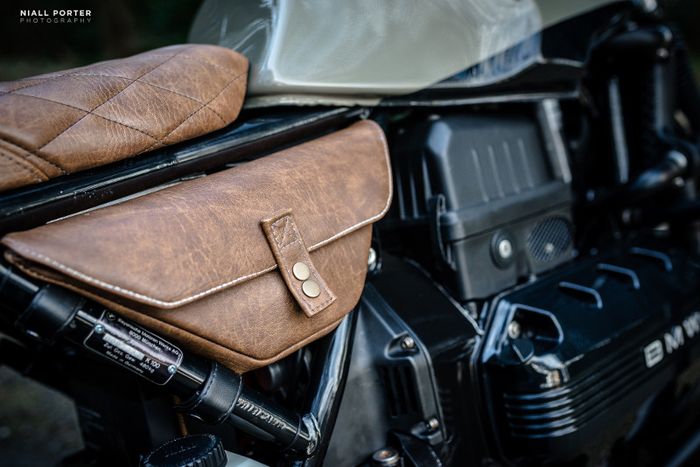 Side cover diganti dengan model tas sehingga fungsional