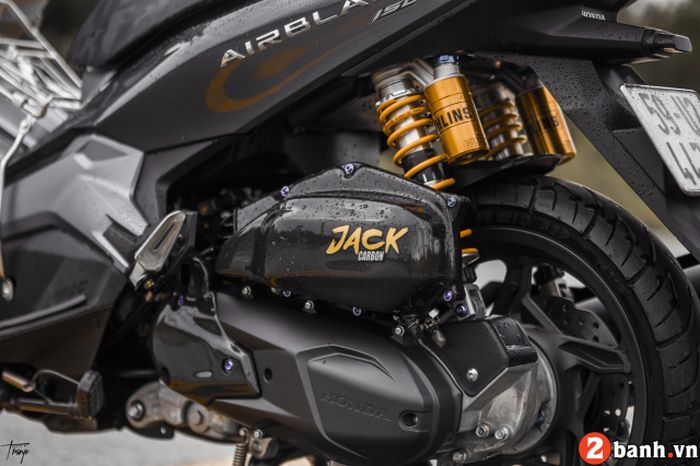 Shock belakang pakai Ohlins