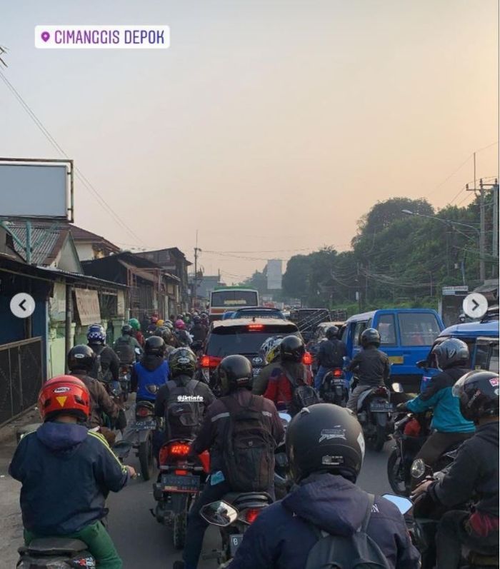 Kondisi kemacetan di kawasan Cimanggis, Depok, Jawa Barat
