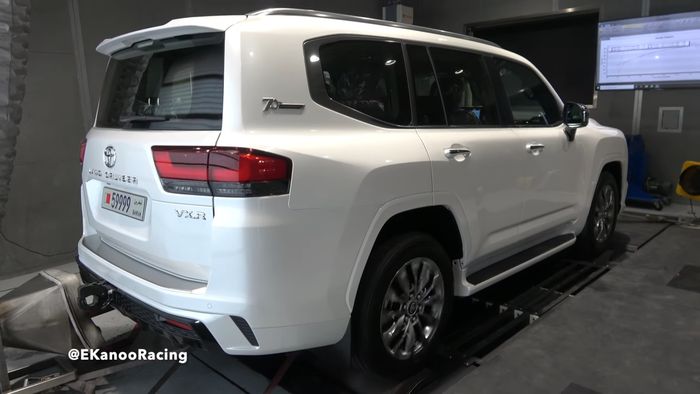 Toyota Land Cruiser 300 besutan EKanoo Racing saat menjalani dyno test