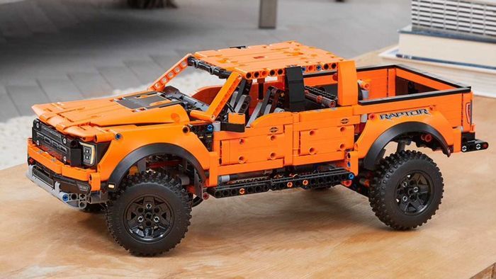 OtoToys Ford F-150 Raptor