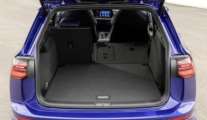 Bagasi Golf R Estate Mk8.