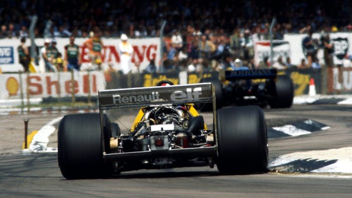 Sesi kualifikasi dua sesi bertahan di F1 selama nyaris lima dekade dari 1950 hingga 1996.
