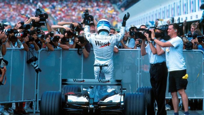 Sesi kualifikasi yang berlangsung selama satu sesi satu jam penuh diterapkan F1 sejak 1996 hingga 2002.