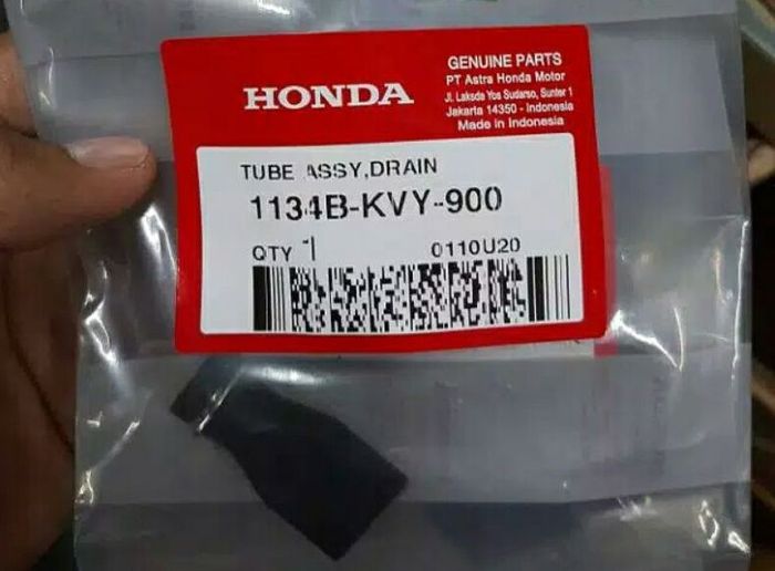 Ilustrasi karet slang hawa CVT motor matic Honda