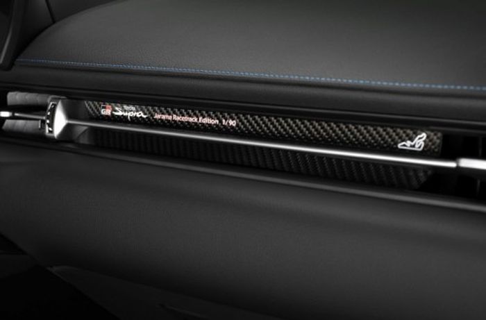 Detil penanda Toyota GR Supra Jarama Racetrack Edition